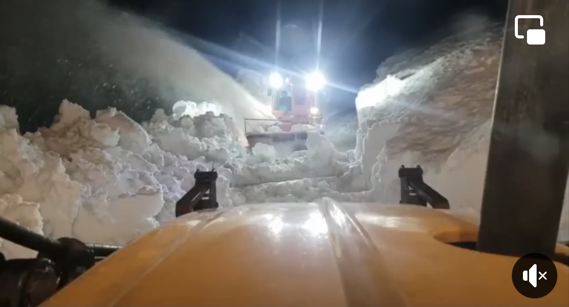 Ortek i fuqishëm bore ka bllokuar rrugën Bogë-Theth