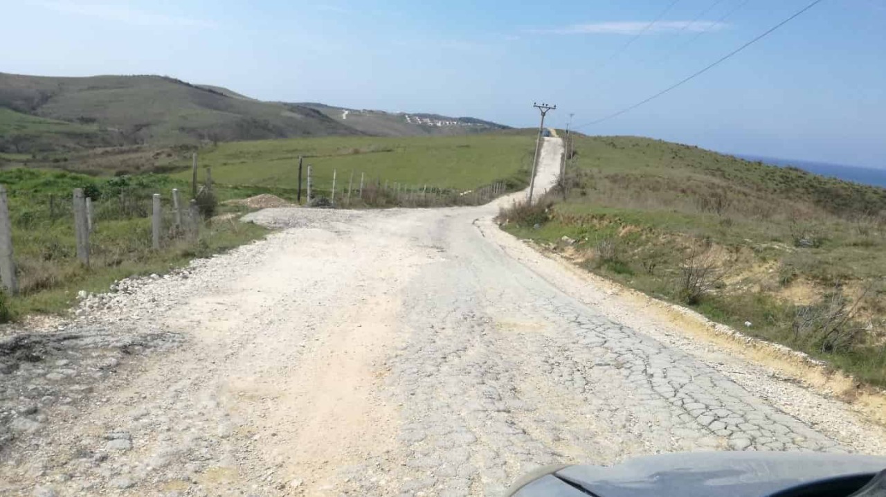 “Në fshatra ska akoma rrugë, Rama bën menu 500 milionëshe për restorante imagjinare”