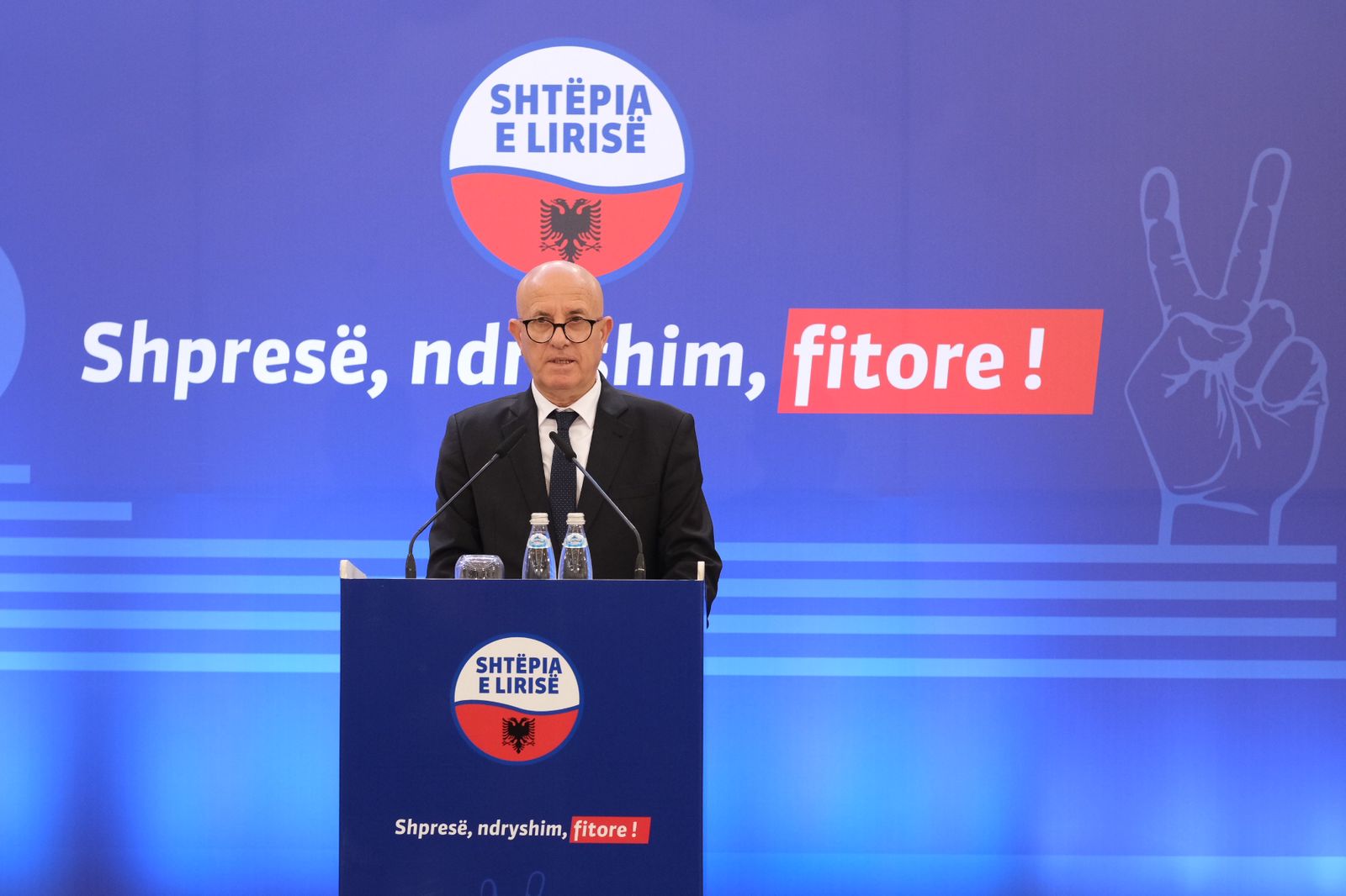 Lulzim Vrana bashkon voransit për të fituar zgjedhjet për bashkinë