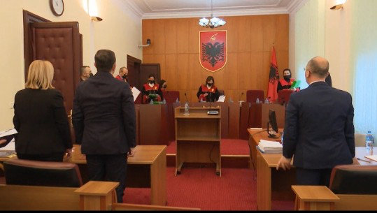 Shtyhet seanca në Kushtetuese për shkarkimin e Metës