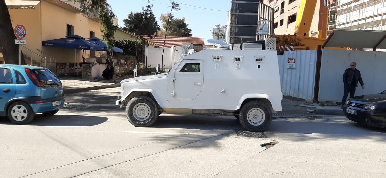 Emiljano Shullazi dërgohet me urgjencë në spital, shoqërohet nga RENEA