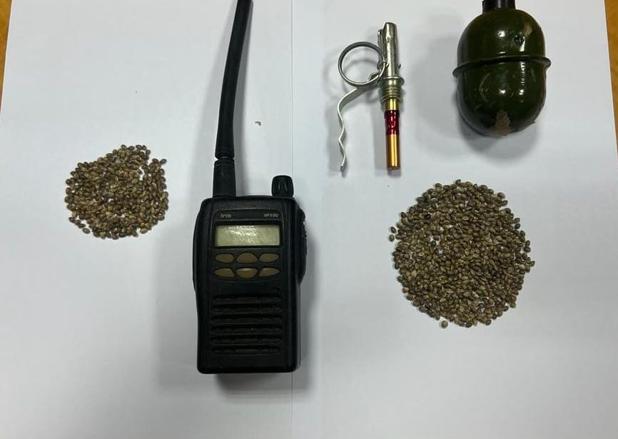 Granata, kanabis dhe radio policie, vihet në pranga sarandioti