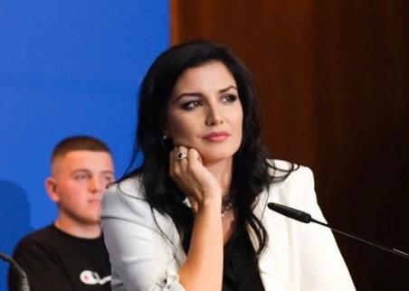 Reagon Rithemelimi, Floriana Gajo: Lulit i ka dalë boja!