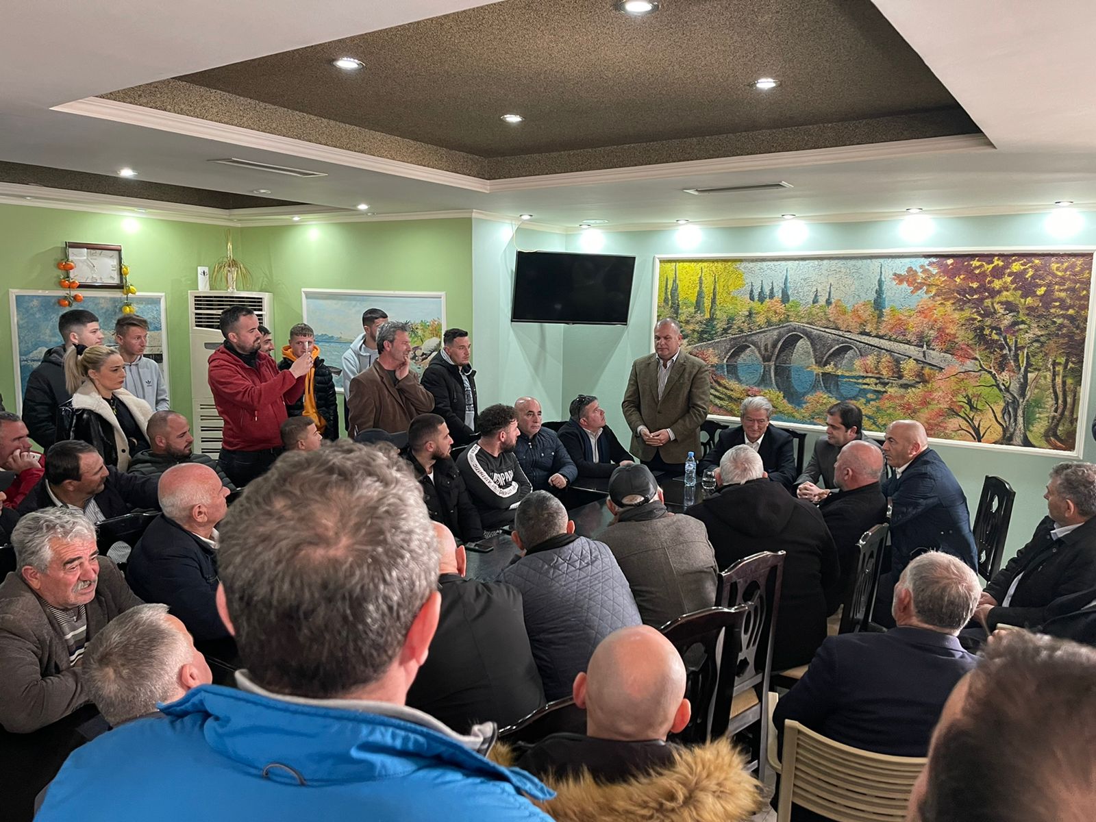 Berisha, takime intensive me strukturat e PD në Durrës