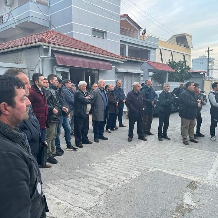 Elton Bano, takime intensive ne lagjet “Kadri Qystri” , “Çlirimi” dhe Saver