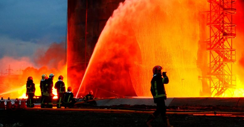 Raketat ruse godasin Lviv, shkatërrohen depot e karburantit të ushtrisë ukrainase