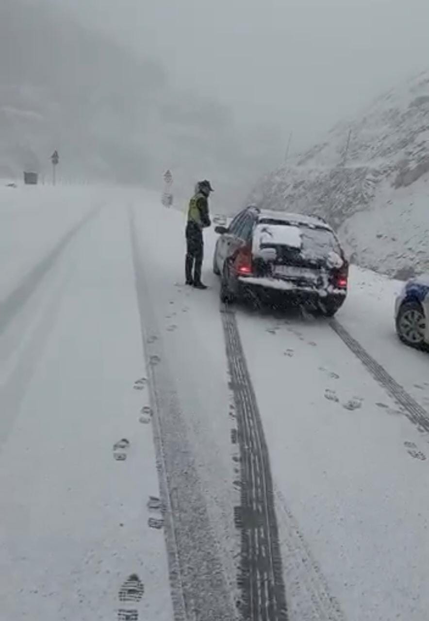 Borë në Dibër, mbyllet sërish Rruga e Arbrit