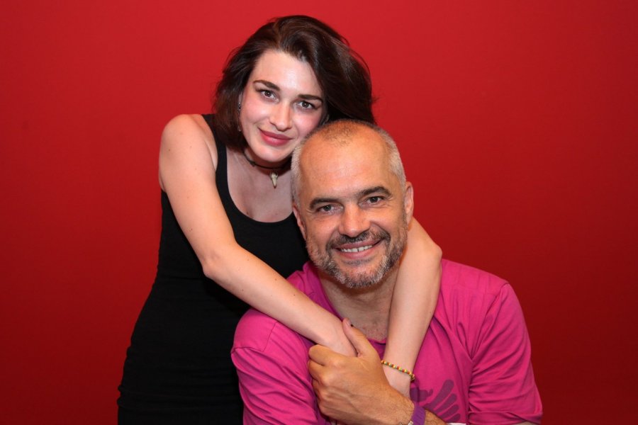 Detaje të reja nga arrestimi i Elsa Lilës, grupi sillej rreth boksierit shqiptar Bardhi. Çfarë u gjet nga policia e Romës