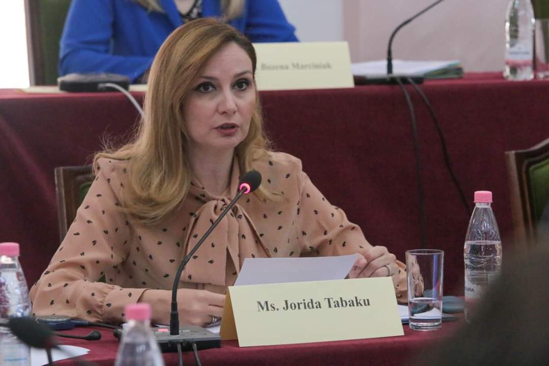 “Bordet alla komunizëm nuk janë zgjidhje e krizës!”