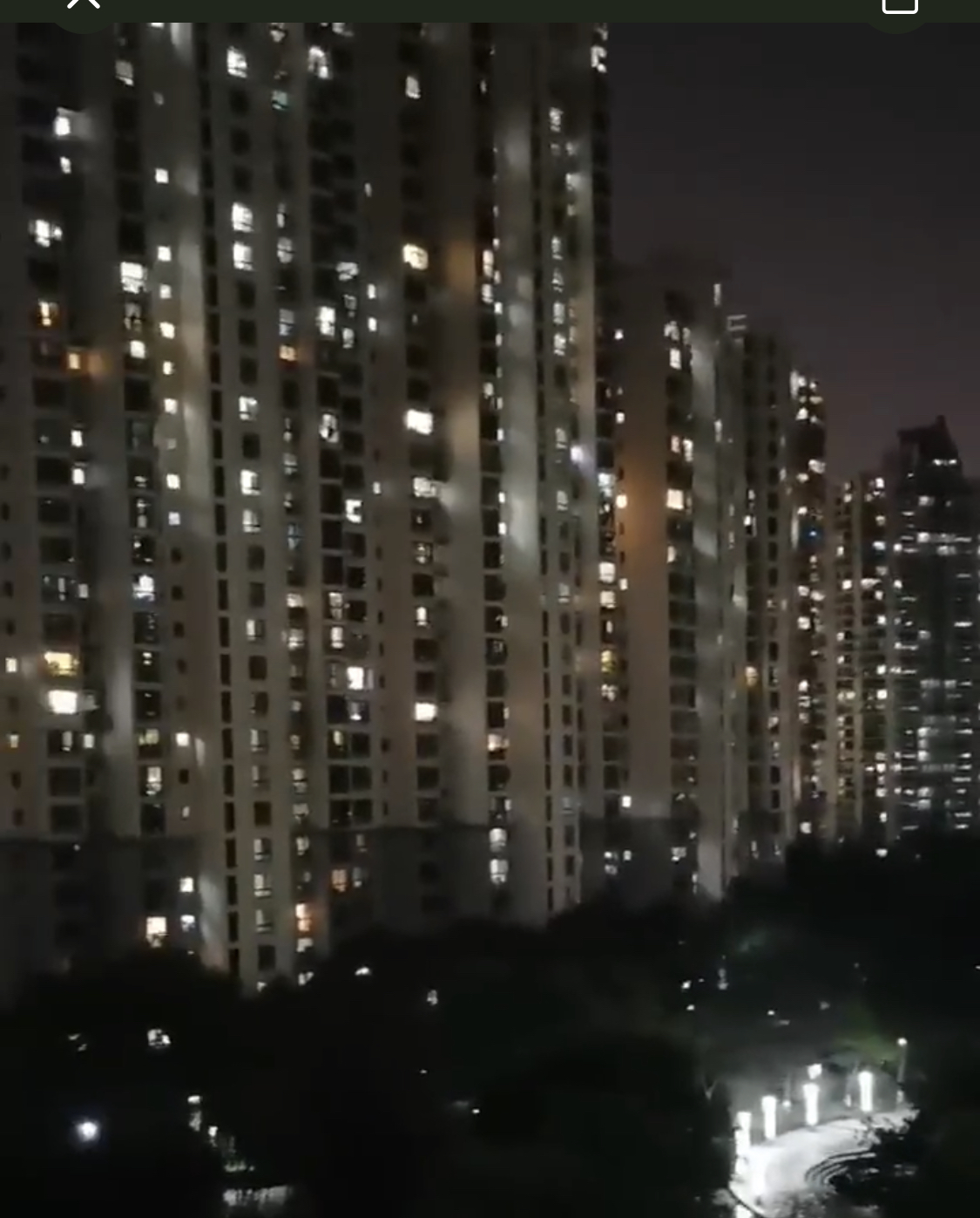 VIDEO/ Pamje dhe thirrje dëshpëruese në Shangai, miliona banorë të mbyllur në shtëpi për 3 javë