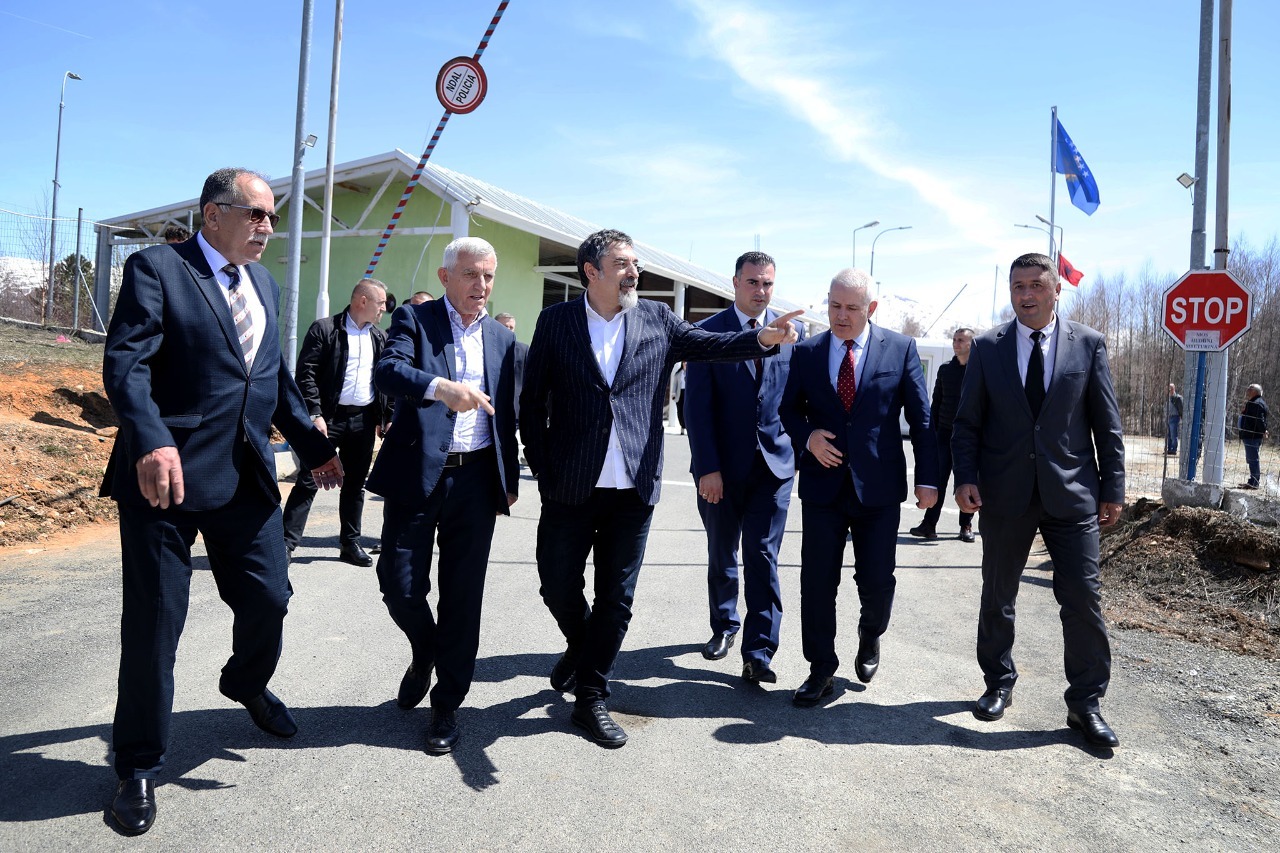 Shqipëria dhe Kosova hapin pikën e re kufitare Shishtavec-Krushevë