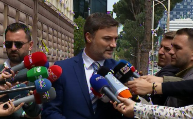 Alibeaj shpjegon takimin me Donfried: Morëm mbështetje për një opozitë proamerikane