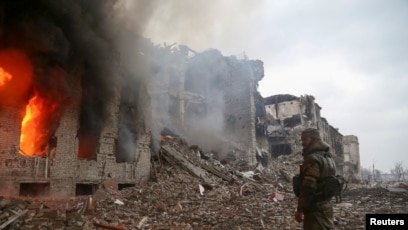 Varreza të reja masive në Mariupol, Rusia synon të mbajë edhe Ukrainën jugore dhe më pas të kapë Moldavinë