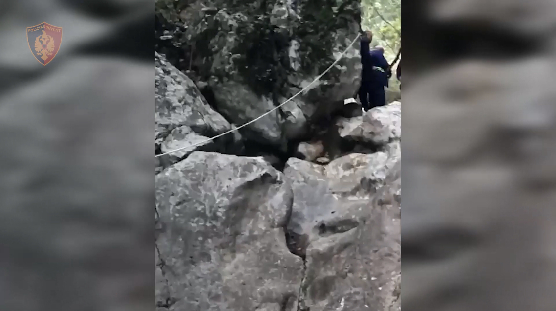 VIDEO/ Si u nxor nga kanioni i Gjipesë turisti polak
