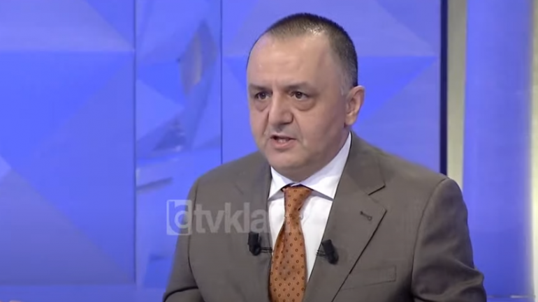 Artan Lame publikon masakrat me regjistrat e pronave në Durrës dhe Vlorë