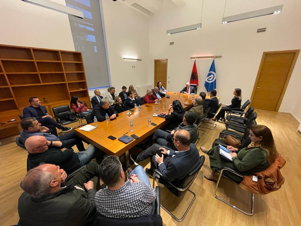 Çfarë u bisedua në Komisionin e Rithemelimit, Berisha jep detaje nga mbledhja e rëndësishme