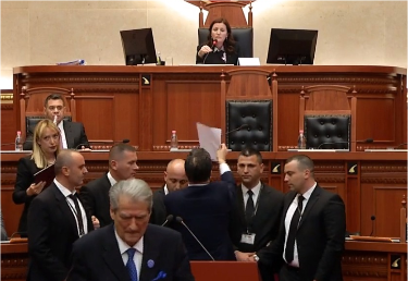 Për çfarë po fliste Berisha kur Ermonela Felaj ia ndërpreu fjalën