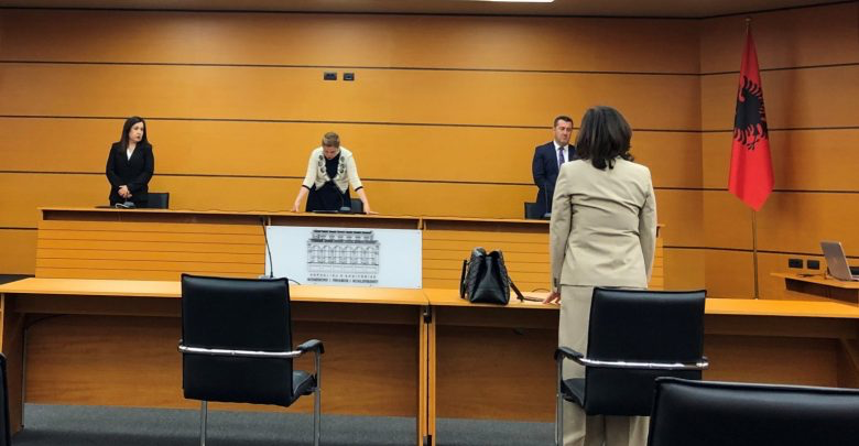 EMRI/ KPK shkarkon gjyqtaren e gjykatës së Tiranës, detajet