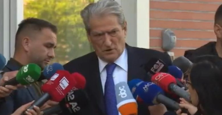 Berisha: Alibeaj nuk gëzon më besimin e komisionit të Rithemelimit