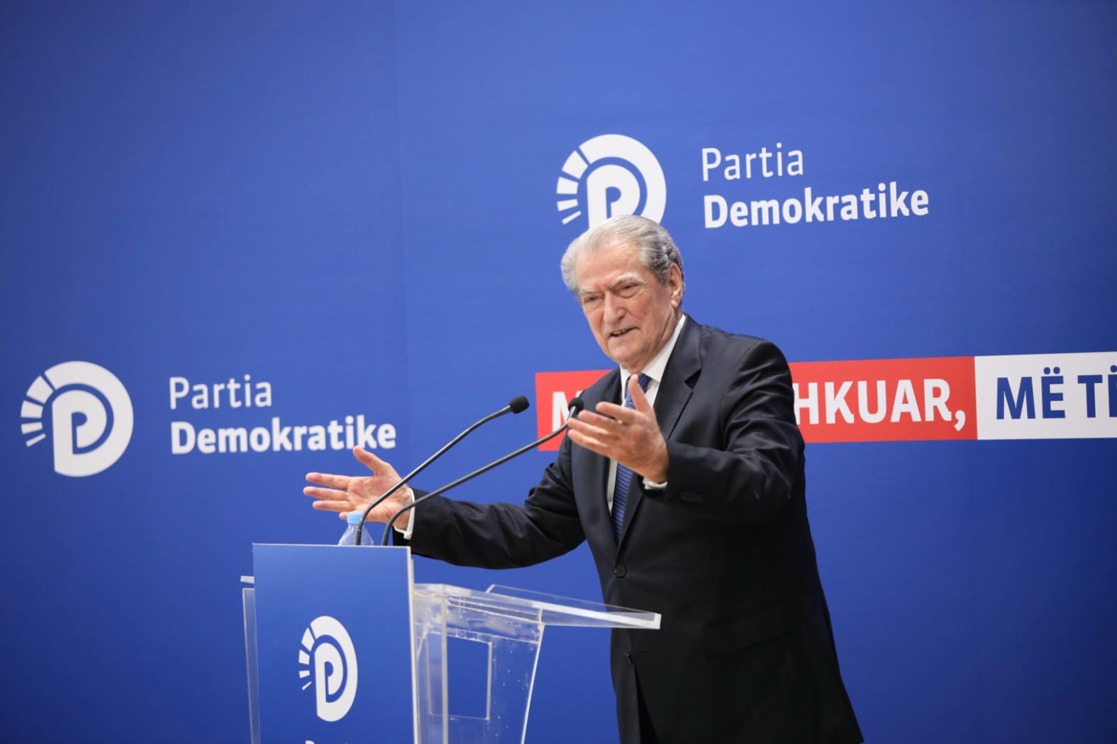 Berisha në Këshillin Kombëtar: Rama vjedh natën dhe ditën thërret ‘Rroftë Amerika”