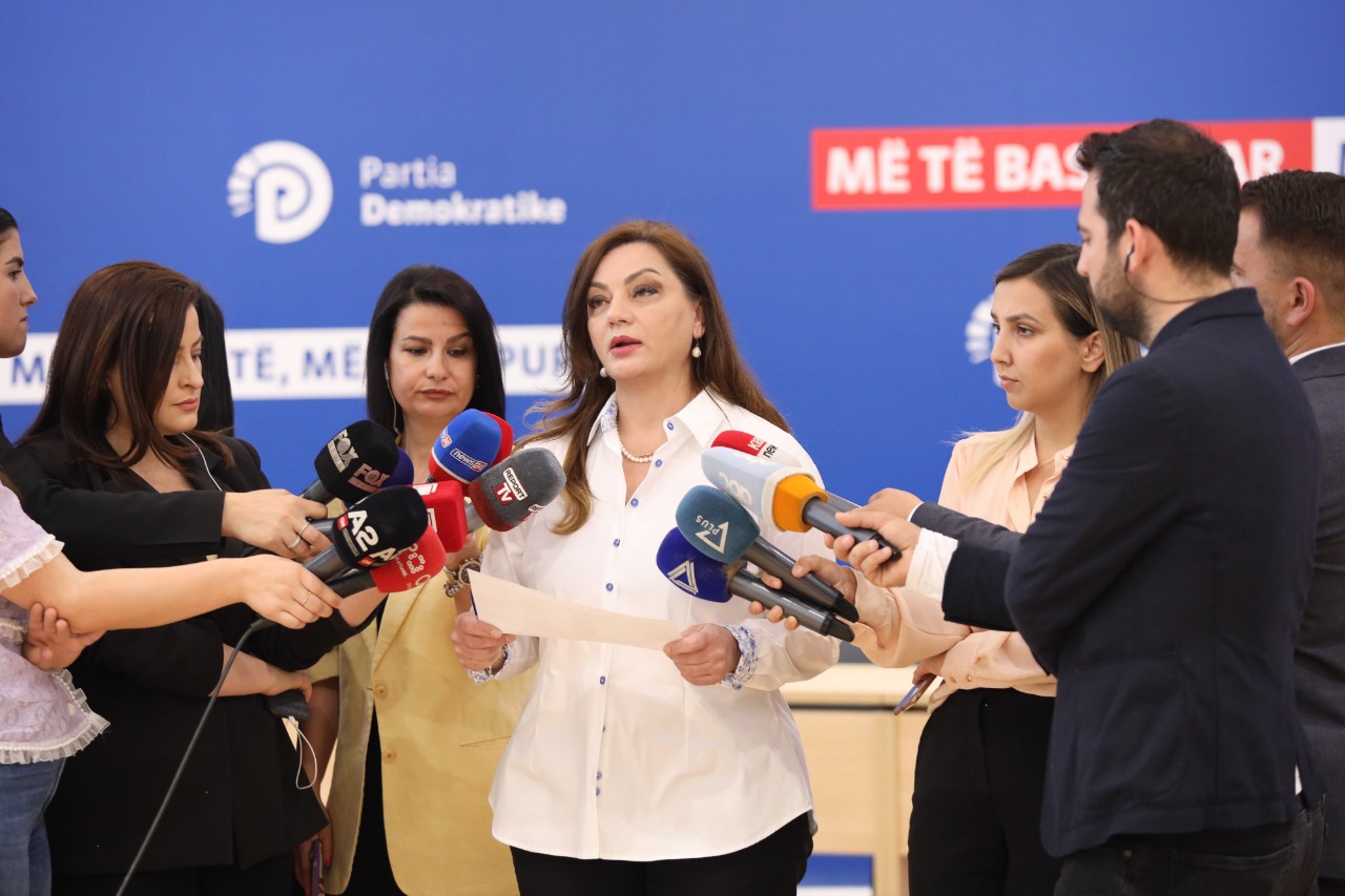 Albana Vokshi: Pjesëmarrja më votime deri në 11.00, interes i lartë, pjesëmarrje më e madhe se në referendum