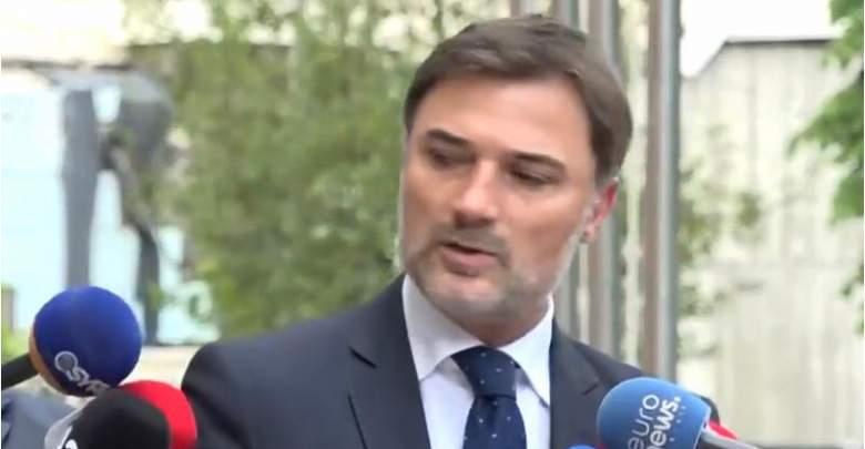 Alibeaj: Do propozoj një President antikomunist, vetë dhe familja