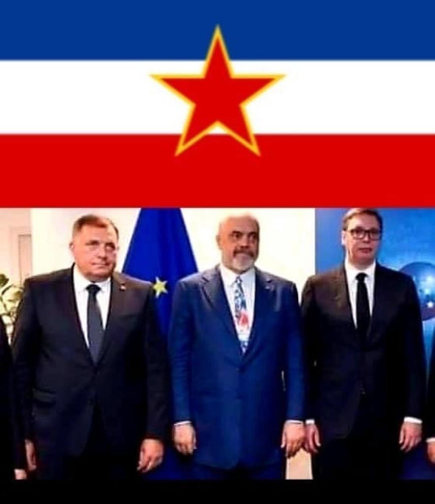 BLOG/ Pallaska e Roneles !  Apo kartonat e kuq te parlamentit ?