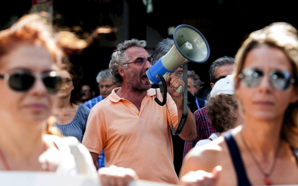 Protesta në Greqi kundër privatizimit të një pjese të shërbimit shëndetësor dhe kufizimit të sindikatave