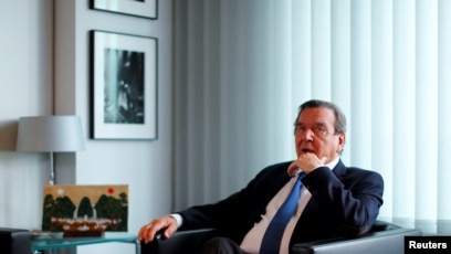 Ish-Kancelari gjerman Gerhard Schroeder braktis bordin e kompanisë shtetërore ruse të naftës