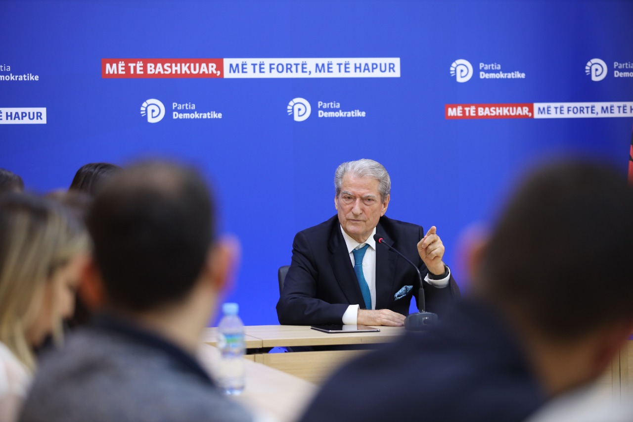 Berisha shpjegon se si do zgjidhen anëtarët e kryesisë së PD dhe sekretariati, kur do kemi listën drejtuese të PD