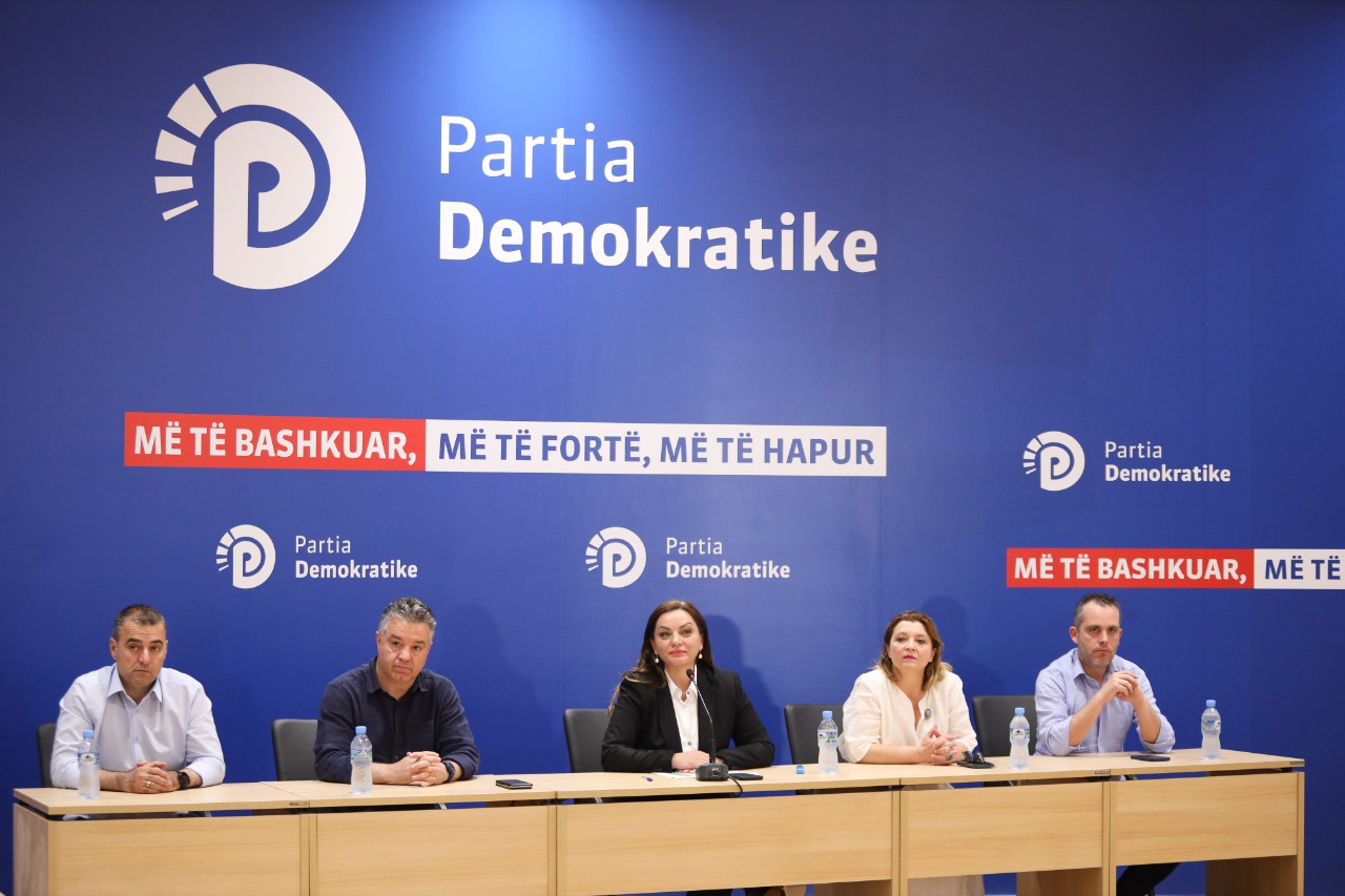 Shpallen rezultatet e votimit për kryetar të PD pas verifikimit të votave