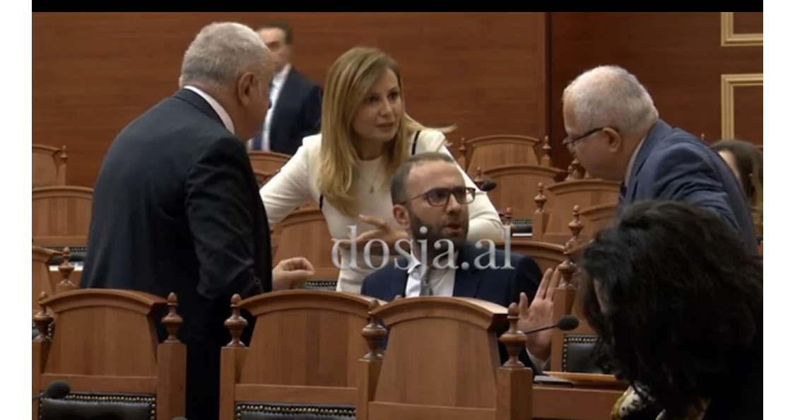Sherr mes deputetëve të PD në Parlament, Spaho dhe Shehu i sulen Bardhit për deklaratën e ‘vilës’