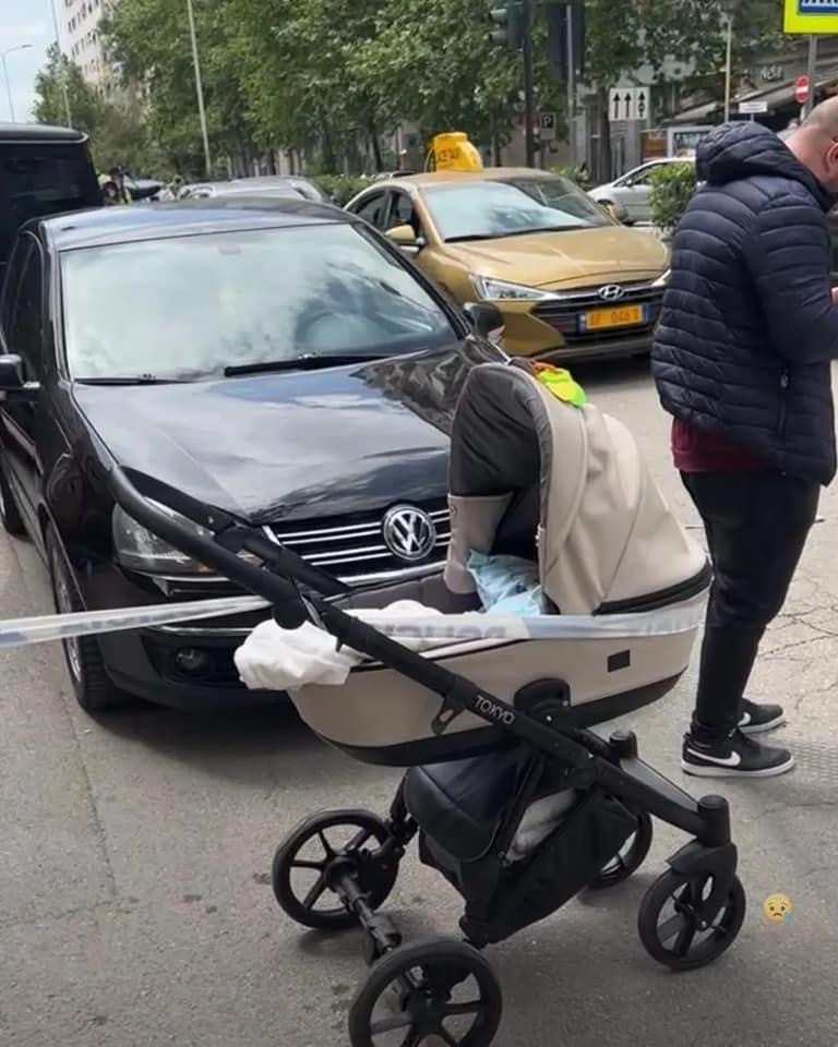 Foto nga aksidenti në Tiranë, si i la në rrugë të aksidentuarit drejtuesi i veturës luksoze