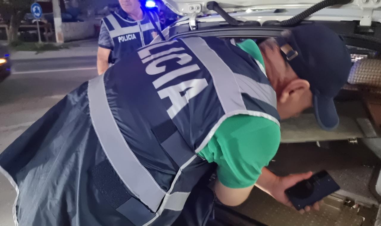 Policia zbarkoi në Elbasan, ja cilat makina kontrollohen me detaje