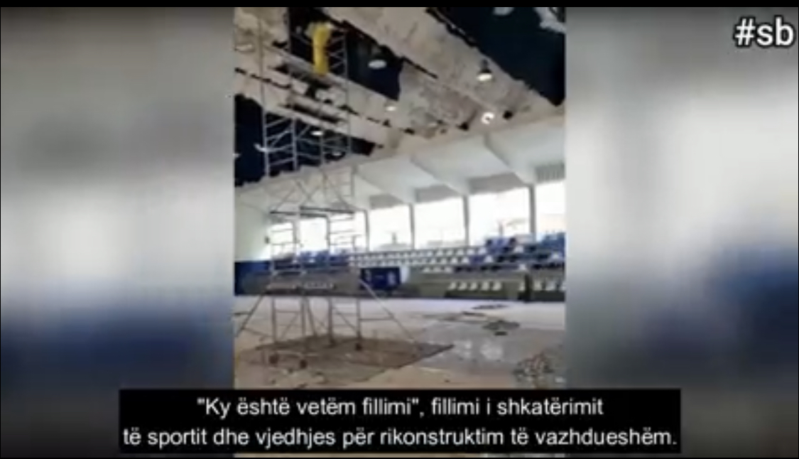 VIDEO/ “6 muaj pas rikonstruksionit, Pallati i Sportit “Farie Hoti” shkatërrohet. Veliaj rindërton për të vjedhur”