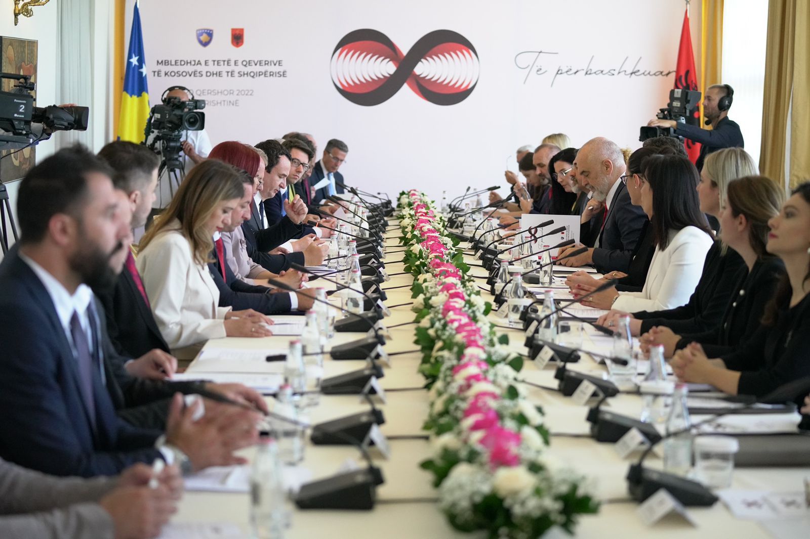 Mbledhja e 2 qeverive, Rama thotë se me Kurtin ka kohezion të plotë