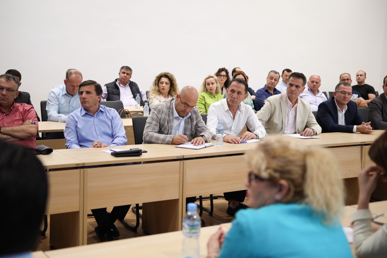 “Emergjente ndërtimi i frontit opozitar me këdo që është kundër kësaj qeverie”