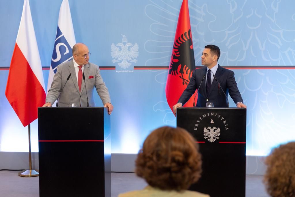 Ministri i Jashtëm polak në Tiranë: Mbështesim përshpejtimin e integrimit të Shqipërisë në BE