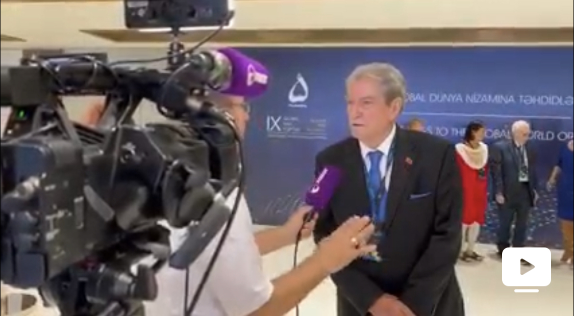 Berisha po merr pjesë ne Forumin Global ne Baku, Azerbaixhan