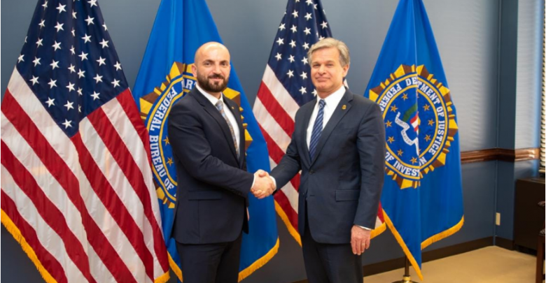 Gledis Nano takon kreun e FBI në Uashington