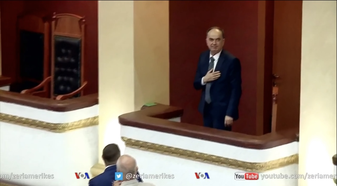 Rama nuk pyeti deputetët për Presidentin, komenti i Zërit të Amerikës