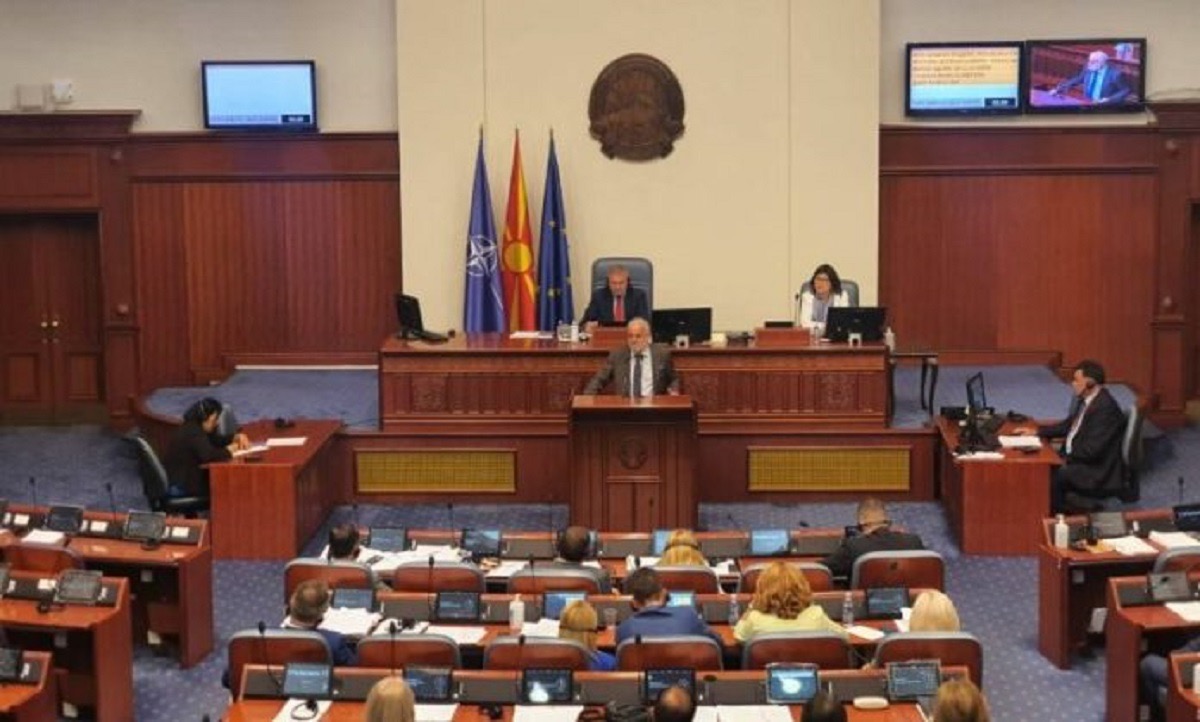 Parlamenti maqedonas miraton projektin francez, hapet rruga e negociatave edhe për Shqipërinë