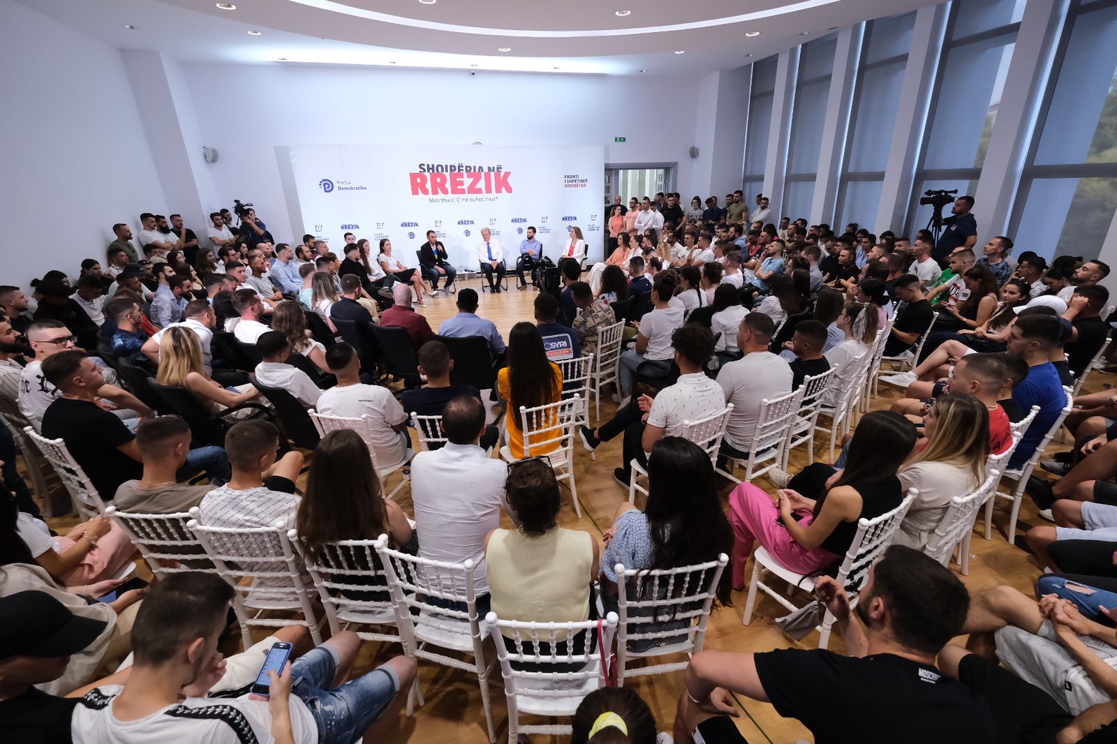 Belind Këlliçi: Në 7 korrik para Kryeministrisë, rinia do tregojë që është gjallë dhe më e fortë se kurrë!