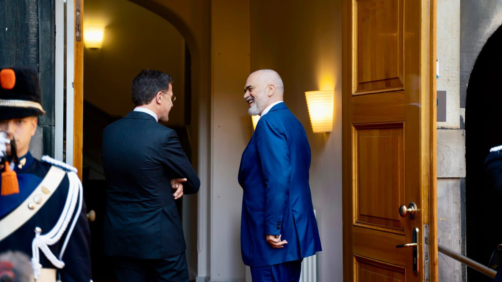 Rama, konferencë shtypi me homologun holandez: Na ndihmoi skepticizmi i Hollandës