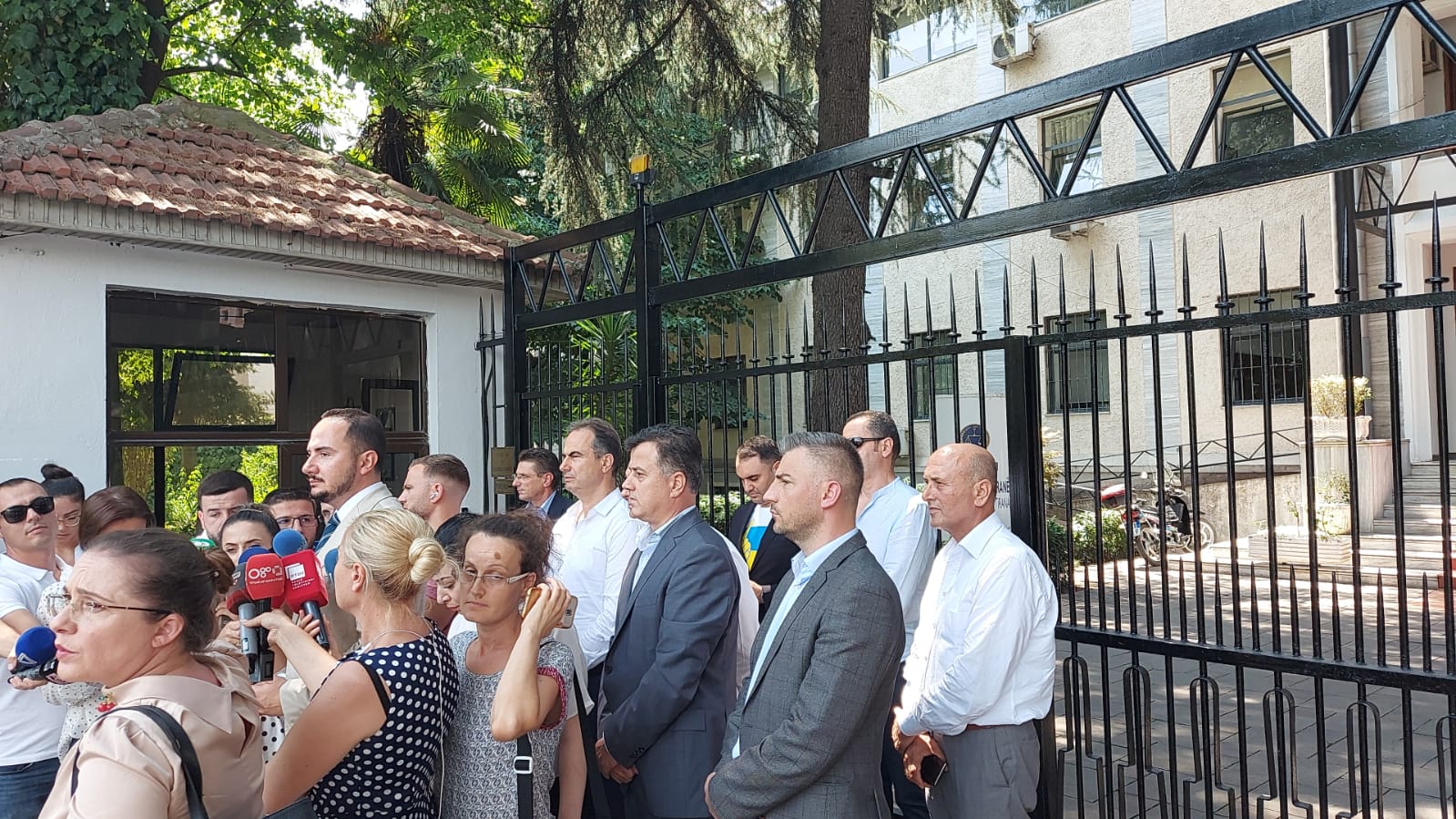 Shtyhet gjyqi i Babales në Apelin e Posaçëm, Salianji shfaqet në gjykatë me deputetë tjerë