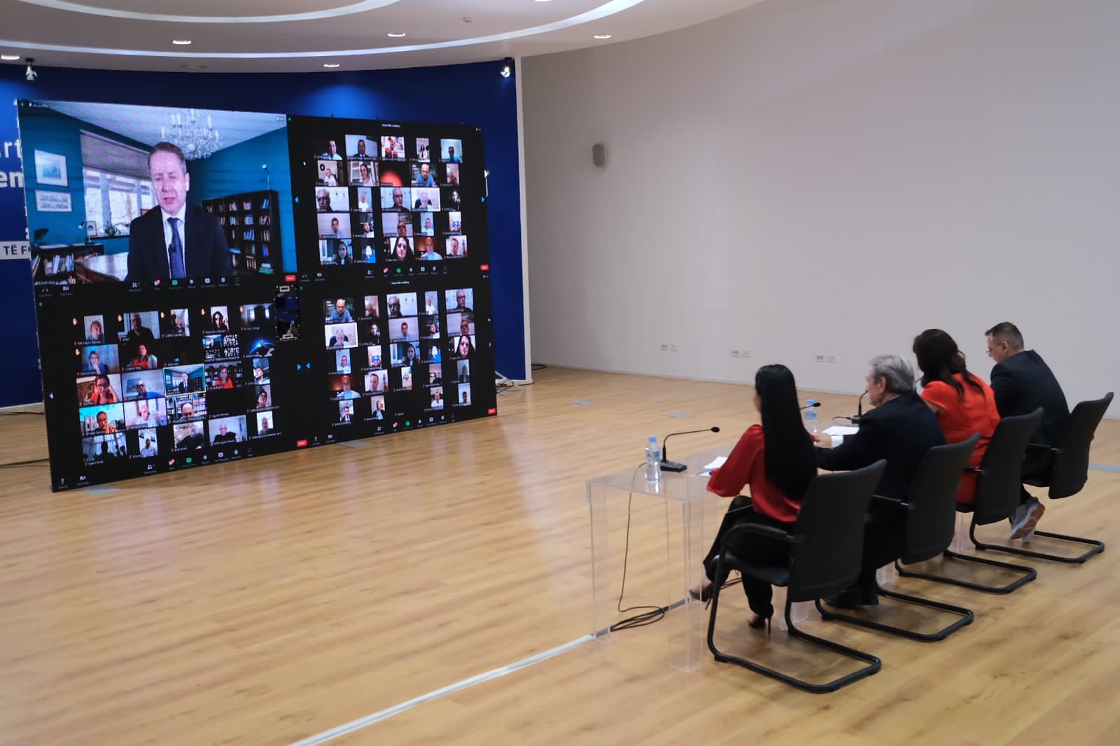 Çfarë kërkuan nga opozita sonte përfaqësuesit e emigracionit: Protesta pa ndalim deri në rrëzimin e Ramës