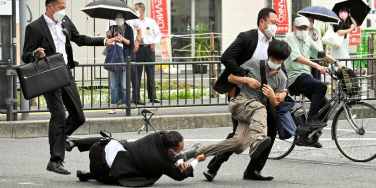 Kush është Tetsuya Yamagami, vrasësi i Abes, çfarë shkruajnë mediat japoneze