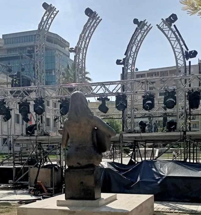 Bashkia mbulon bustin e Vaçe Zelës, reagon gazetari e aktivisti lushnjar