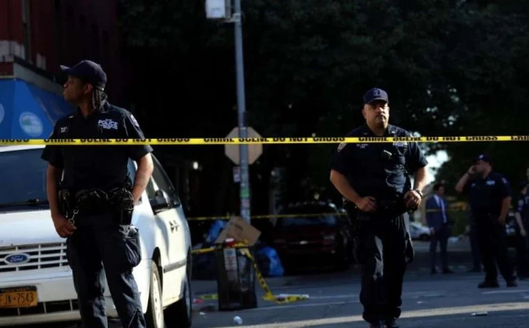 Florind Balliu, hodhi gruan nga kati i gjashtë dhe më pas u hodh dhe vetë në Bronx në Nju Jork, çfarë thanë fqinjët për policinë amerikane