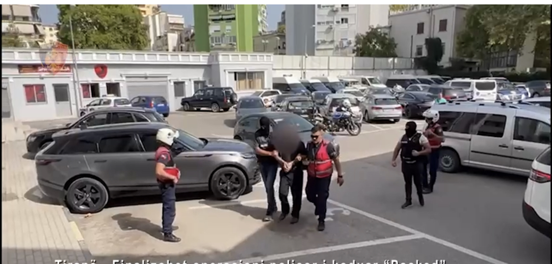 TIRANË/ Dy 60 vjeçarët e xhamllikut kapen me afro 1 kile kokainë, si e kryenin biznesin